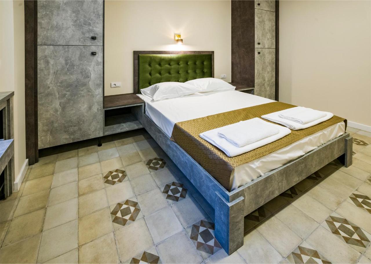 Lux Villa Old Town Belgrado Buitenkant foto