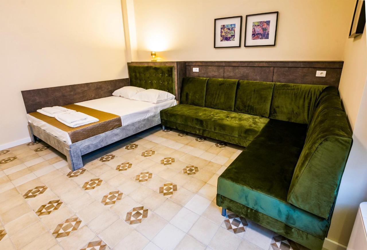 Lux Villa Old Town Belgrado Buitenkant foto